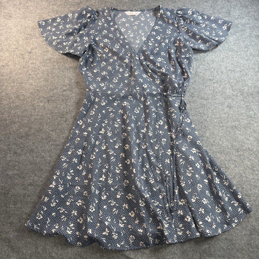 New LC Lauren Conrad Wrap Dress SzSmall Blue White Floral Flutter Sleeve Chiffon